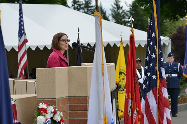 Oregon governor commutes 17 state death sentences